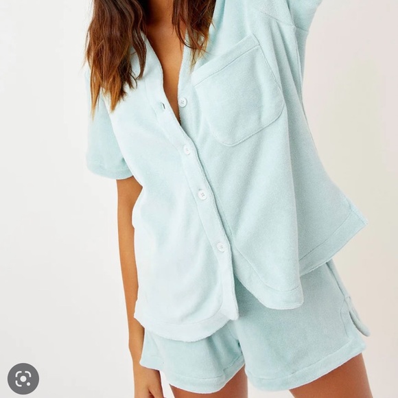 Frankie bikinis coco terry shorts in baby blue. Size XS. NWOT. - Picture 4 of 7